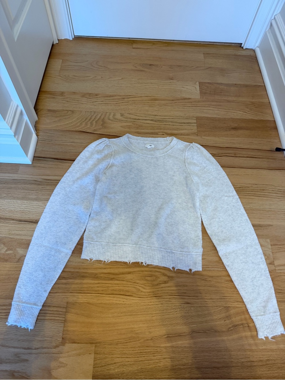 aerie Light Gray Puff-Sleeve Crewneck Sweater